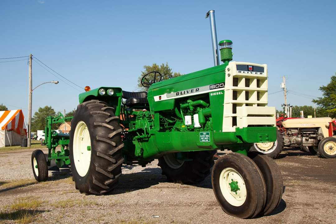 #TractorTuesday – Oliver 1800

Photo Credit: Brett Sheets

#TractorParts #HyCapacity #HeavyDutyTractorParts #AgParts #Farming #Tractors #Tractorlife