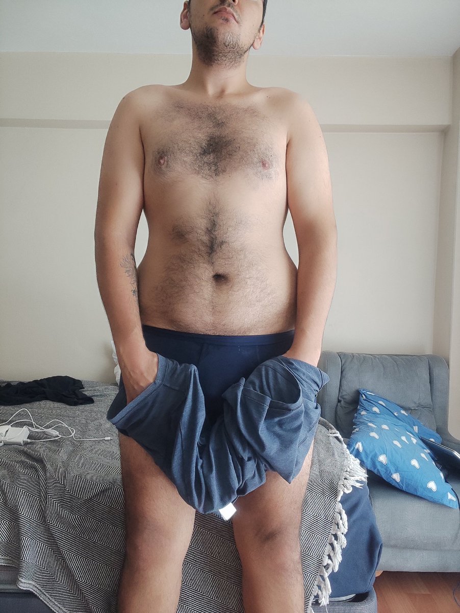 sisman_pasif's tweet photo. 28 yaş  198 boy 130 kilo kilolu oturumsuz pasifim
İstanbul Bostancı sanayi tarafında yalnız yaşıyorum
Gelmek isteyen  aktifler yazsın
Yaşlı ve kilolu aramıyorum sadece kilolu sevenler yazsın https://t.co/wsOcrxwc2h