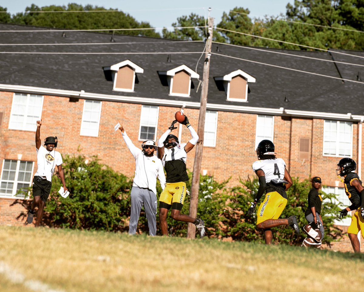 coachtonyhull's tweet photo. I have the opportunity of a lifetime to lead the most historic football program and America and Iโm giving it everything I have inside of me!! #G5Speed #gramfam ๐ค๐๐ค๐ https://t.co/biiTZaWueA
