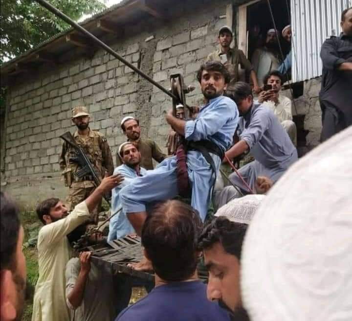 luarbab's tweet photo. Really appreciated local ppl for doing rescue without any service or resource. https://t.co/eKJWt6tKi6