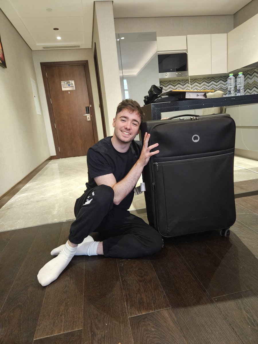 Ferra_RL's tweet photo. Update valise : fin de l'histoire et des tap-in sur Twitter 🤪

Place au tournoi 👊 https://t.co/16kUsZWNz5
