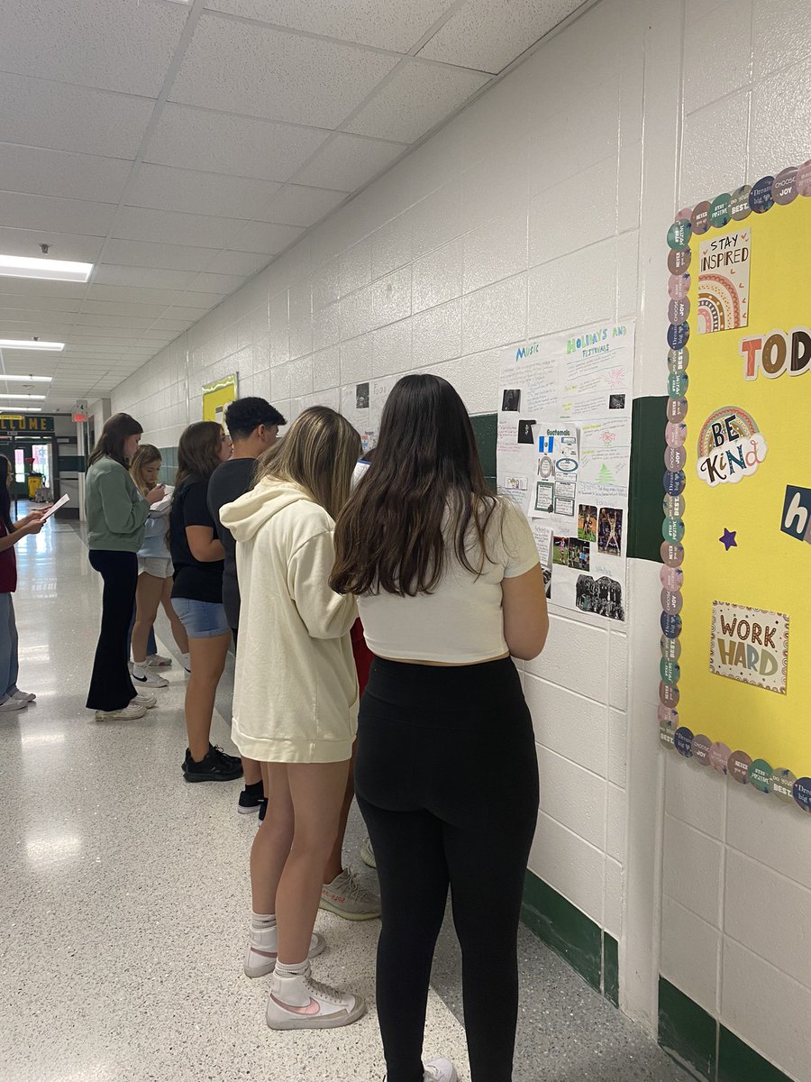 SraTerry's tweet image. I love that #KaganStrategies get kids out of their seats and learning from one another! #wcpsleads #cooperativelearning