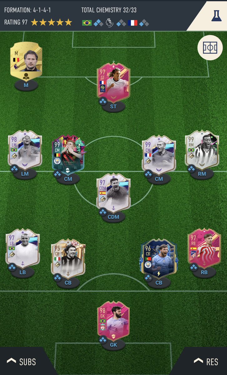 DRM_82's tweet photo. @Jake_FutTrading Need new CB’s just over 1m in the pot… who to get? https://t.co/J7OOLFOiHH