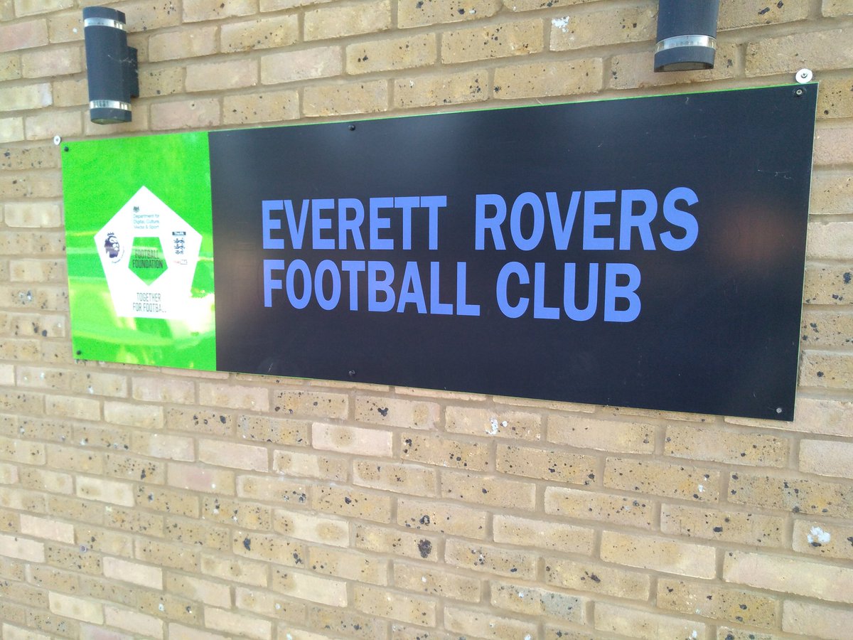 I have arrived at my <a href="/hscfl/">HSCL</a> match in Watford tonight -

<a href="/everettrovers1/">Everett Rovers FC Saturday Team</a>
v <a href="/ChipCorinthians/">Chipperfield Corinthians</a>

<a href="/NonLeagueCrowd/">Non League Crowds</a> <a href="/fcbusiness/">fcbusiness Magazine</a> <a href="/HertfordshireFA/">Hertfordshire FA</a> <a href="/everettrovers/">Everett Rovers FC</a> <a href="/EverettRoversFC/">Everett Rovers Adult Sunday FC</a>