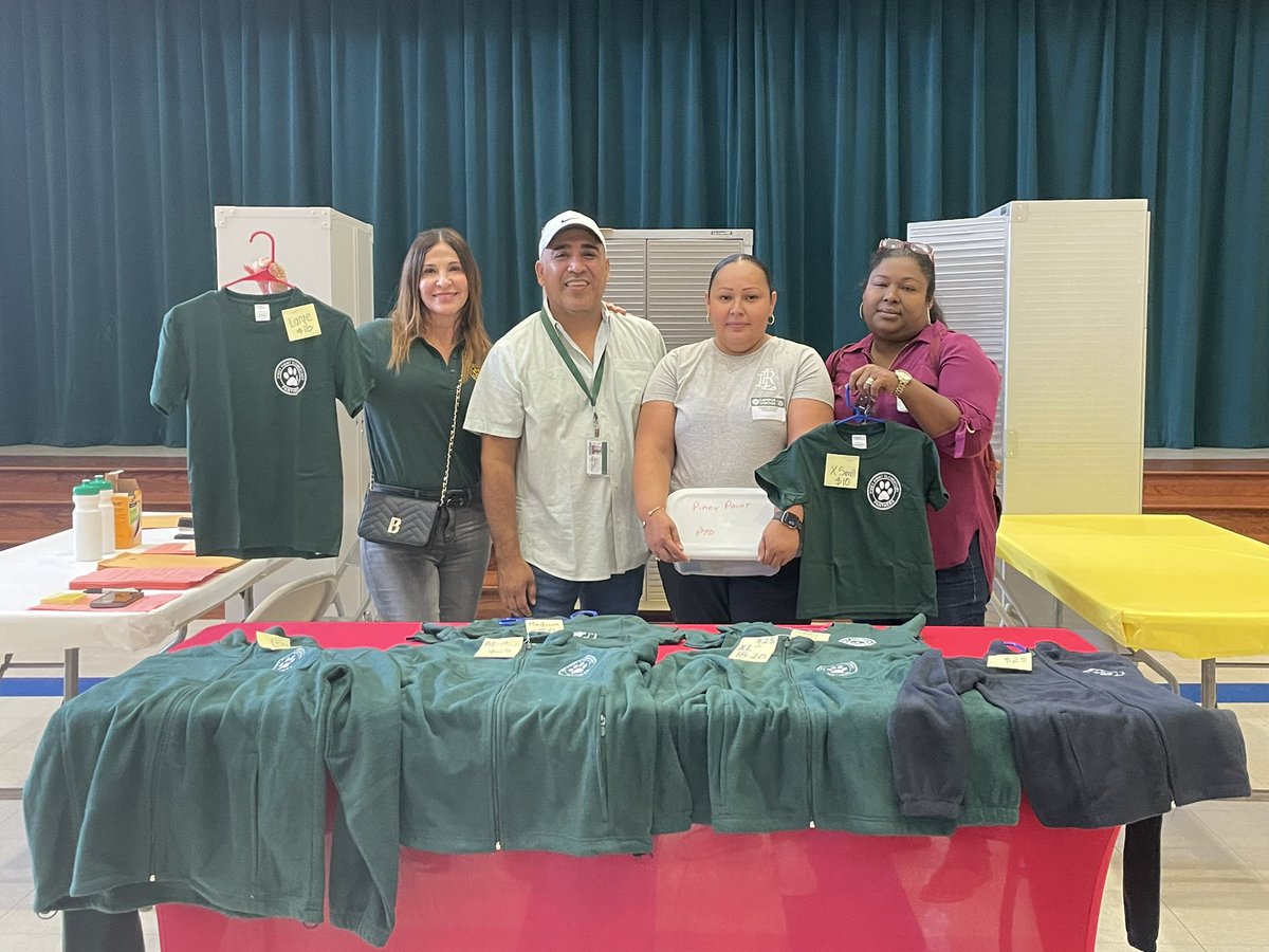 Ms. <a href="/kendalrbailey/">Kendal Bailey</a> the entire staff, and PTO of <a href="/PineyElem/">Piney Point-old site, not updated</a> are ready for Meet the Teacher! #goingforthegold