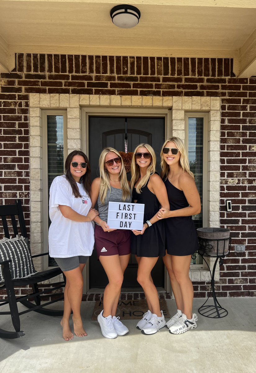 Tackling one more year with my best friends at the best university 🥹❤️