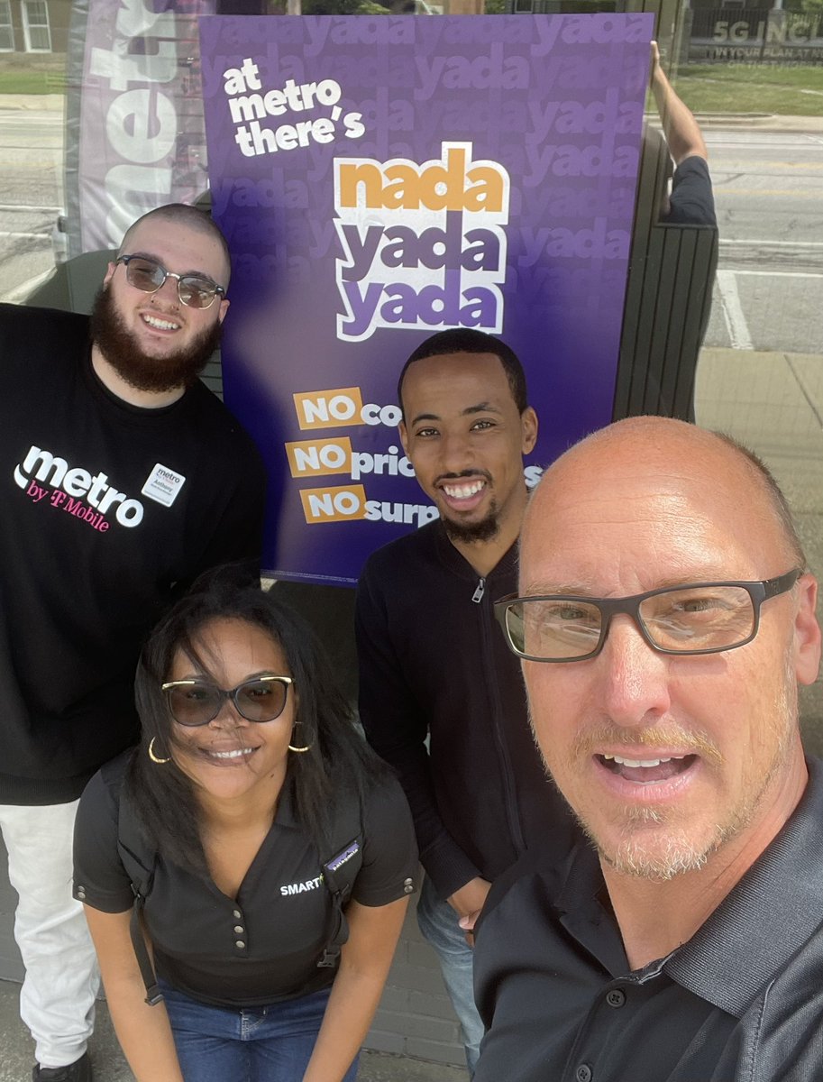 MagentaMattAk (@magentaak) on Twitter photo No surprises at <a href="/MetrobyTmobile/">Metro by T-Mobile</a>!! Come on down to Berea OH and talk to Anthony!! #NadaYadaYada
#ClevelandWest No surprises at <a href="/MetrobyTmobile/">Metro by T-Mobile</a>!! Come on down to Berea OH and talk to Anthony!! #NadaYadaYada
#ClevelandWest