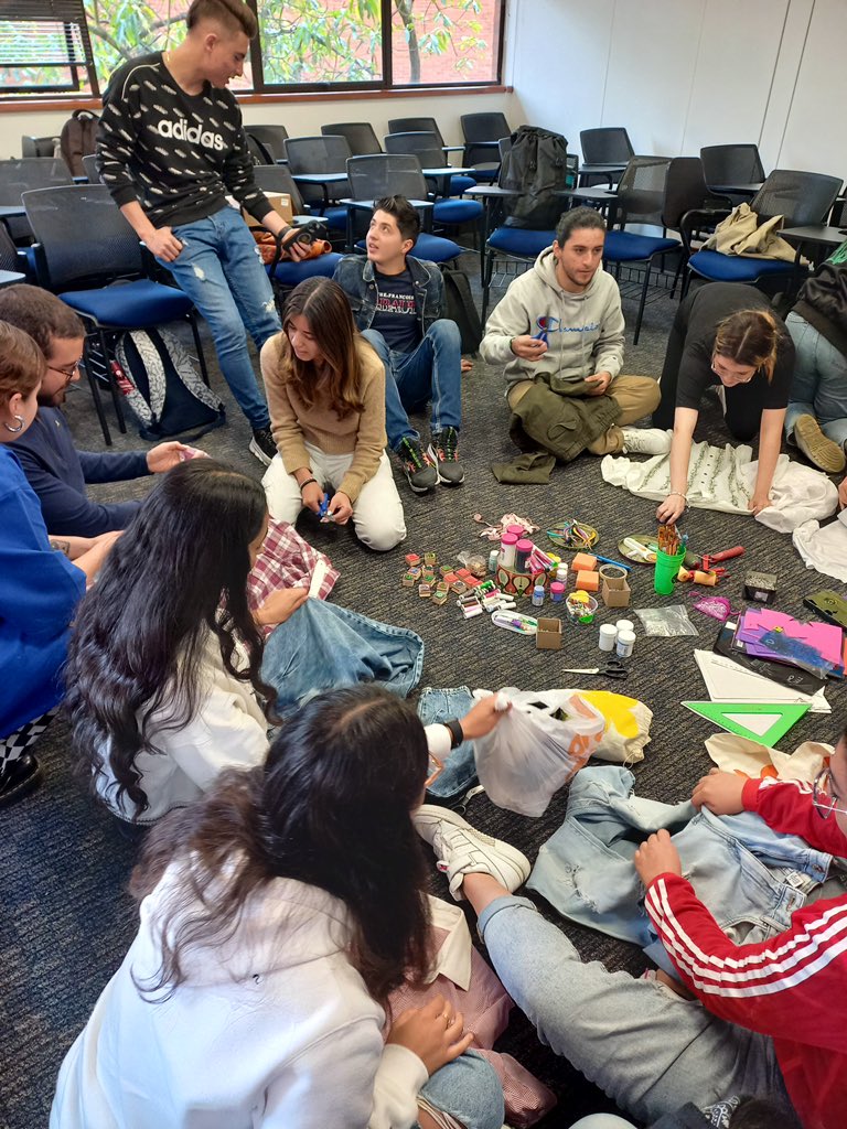 🫶🏻Maravilloso y gratificante •DÍA FIGRI•, una jornada llena de actividades que impulsan al enriquecimiento del conocimiento en Las Finanzas, El Gobierno y Las Relaciones Internacionales, gracias a todos por sus aportes y compañía. #YoSoyFIGRI 🧡