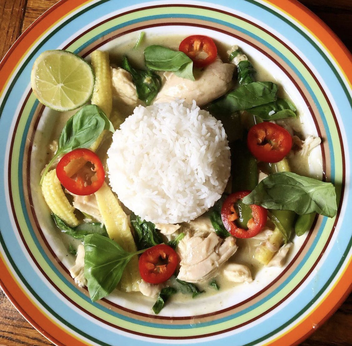 muzzerj3's tweet photo. No I didn’t make me own green curry paste cos it’s Tuesday but I used a very good one  🇹🇭 #maeploy https://t.co/jXdL5r2GFA