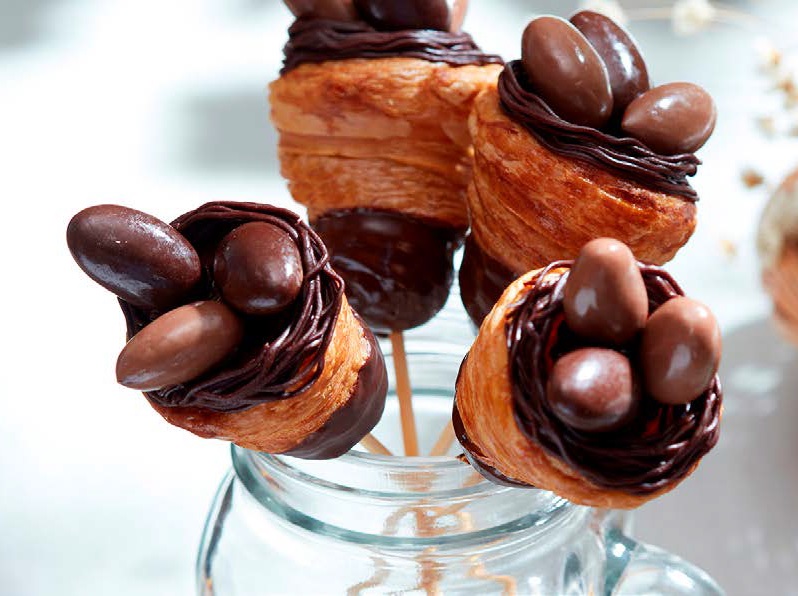 The croissant is the backbone of any bakery offer and is so versatile. In our Smart Booklet we'll show you 10 recipes featuring this classic including snacks, lunches and dinner. 

Get the details delifrance.com/uk/smart-guide

#Croissant #Delifrance