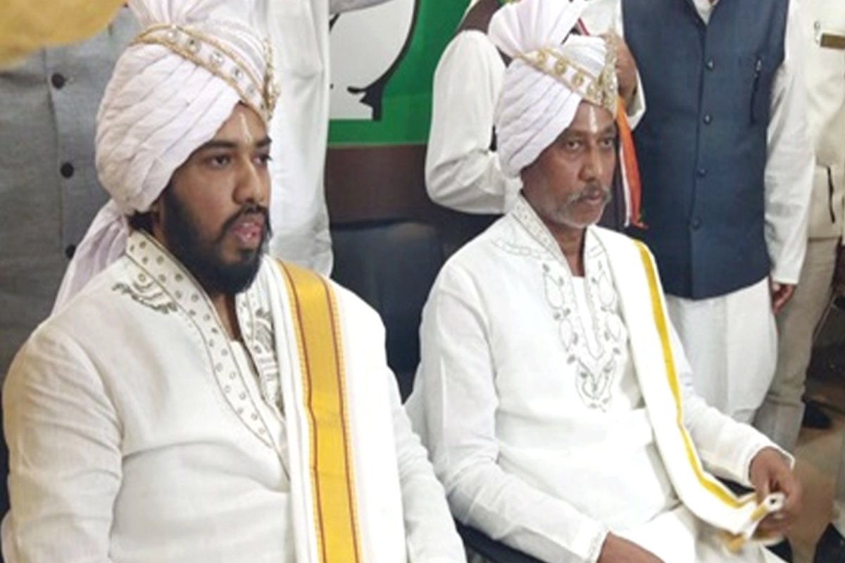 सतनामी समाज के धर्मगुरु बालदास और  गुरु खुशवंत साहेब, भाजपा का सदस्यता ग्रहण करने पर हार्दिक बधाई एवं शुभकामनायें...