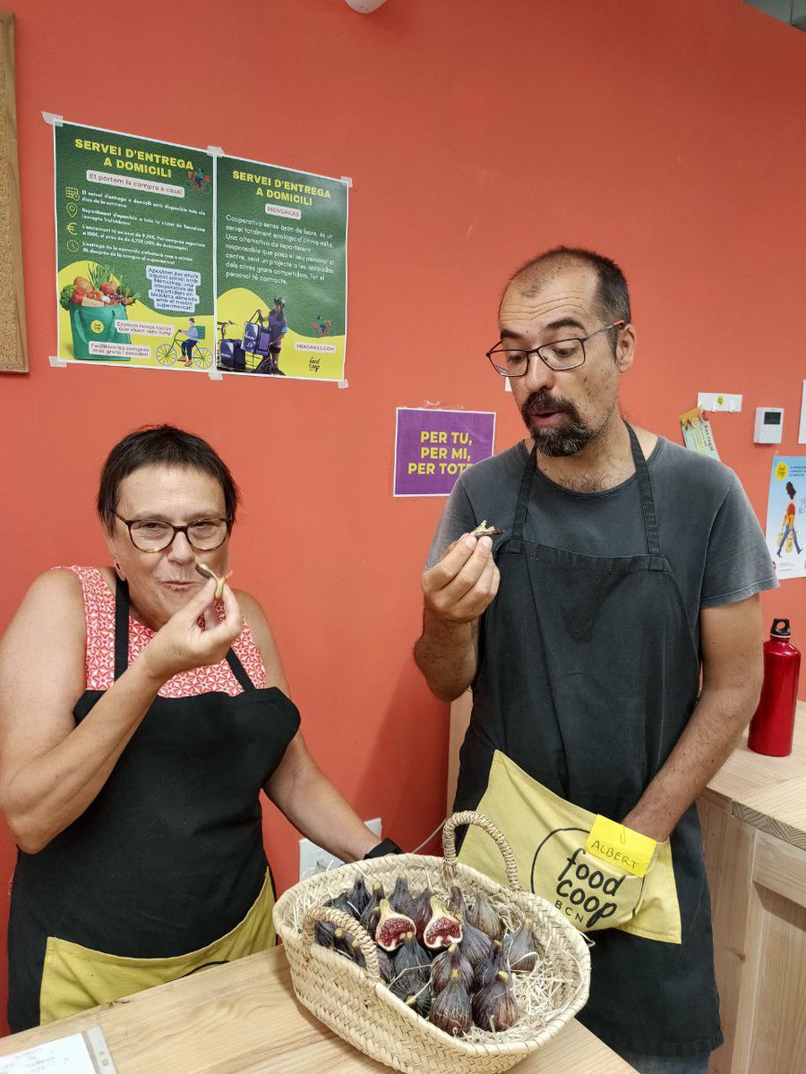 FoodCoopBCN's tweet image. 🆕 Heu vist què ha arribat al supermercat?

💚 #Figues ecològiques del Baix Llobregat ES-PEC-TA-CU-LARS

Les sòcies que les han tastat se’n llepen els dits!

🛒No us quedeu sense! Veniu a omplir el rebost a @FoodCoopBCN