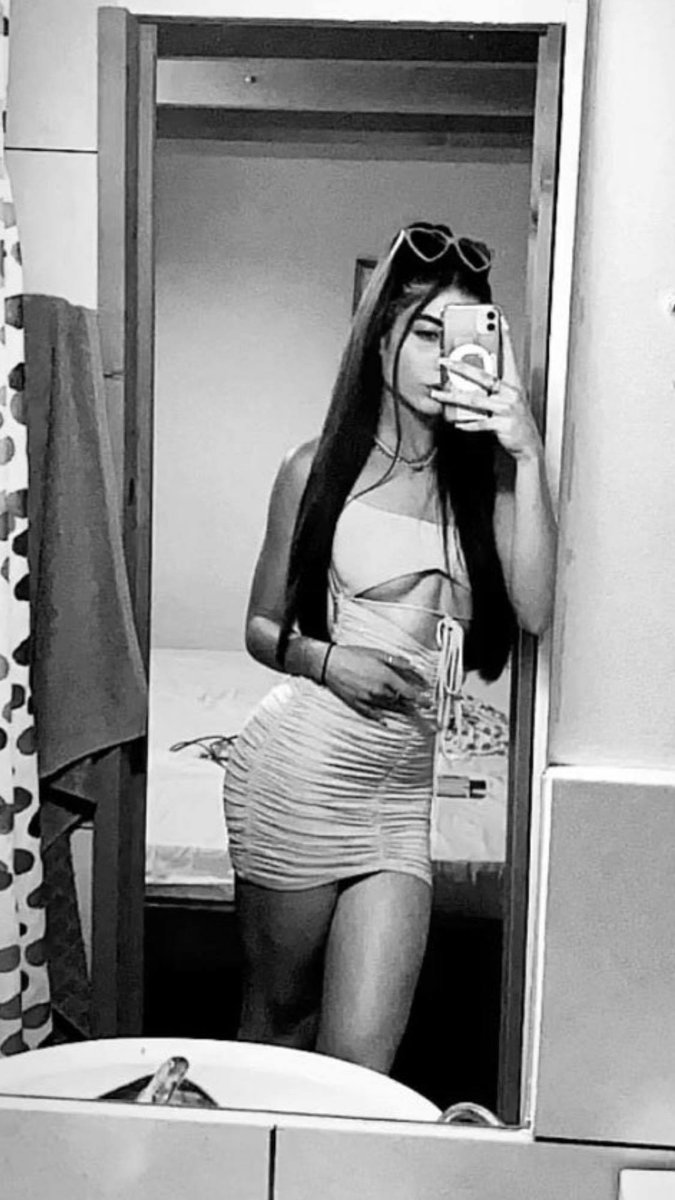 MarieWells83950's tweet photo. I have special offer , Who Will likes &amp; Retweets  I will send one free nudes #Horny #nude #sexting #cumtribute #tribute #dickrate #cocktribute #slut #cumslut #Nswf #daddy https://t.co/7gQ3jHt6MK