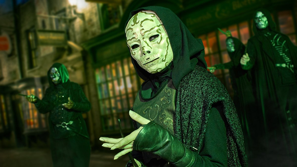 NEW: Death Eaters will appear in Diagon Alley at <a href="/UniversalORL/">Universal Orlando Resort</a> for the first time ever on select dates from Sep 1 - Nov 4 in an "interactive live entertainment experience." 🌫💀🐍🌫