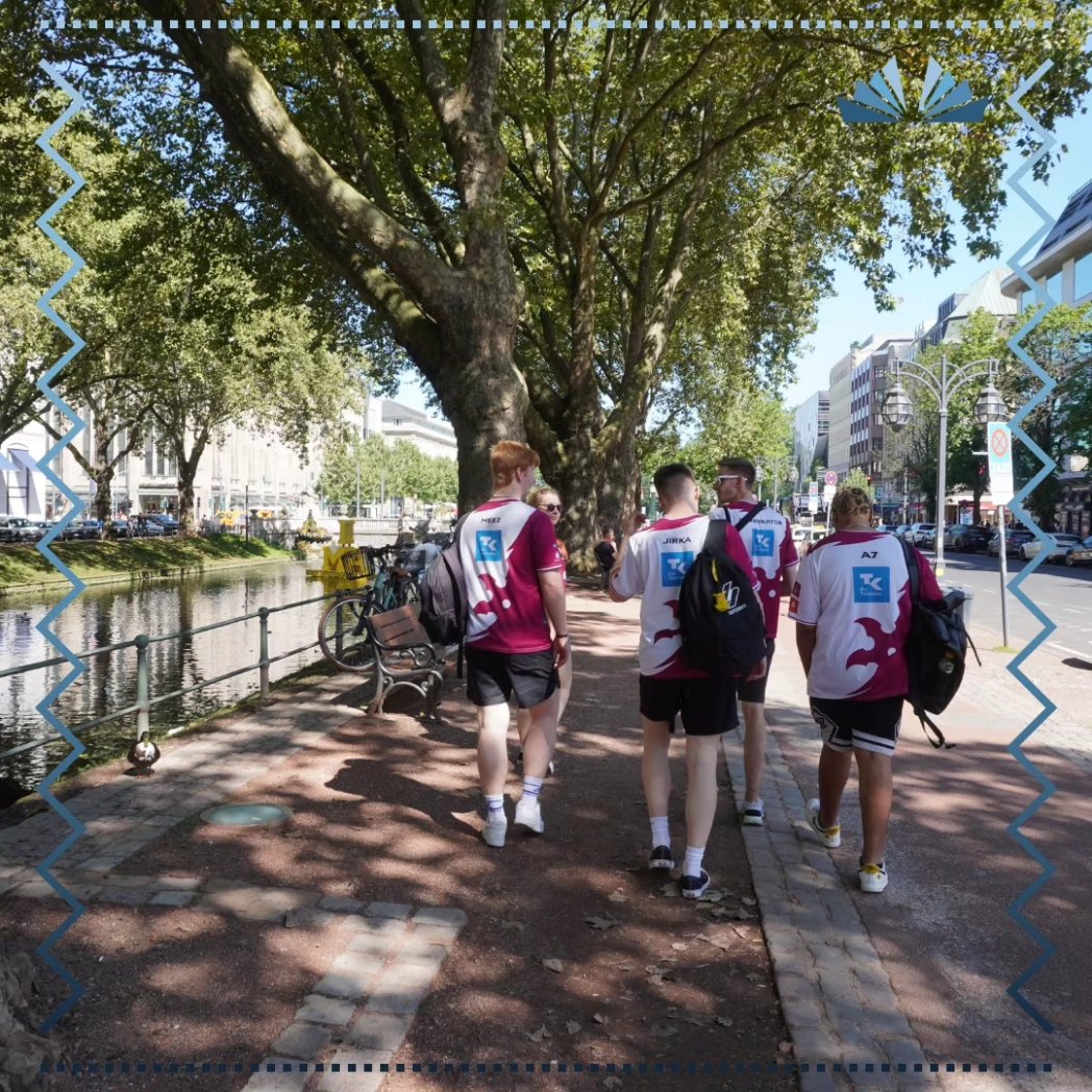 ovguesports's tweet photo. Diese Woche weitere Eindrücke von unserem Stadtbummel durch #Düsseldorf mit @zmbc_gaming während der #RLCS World Championship 2023. 
#esports #ovgu #ovguesports #rocketleague https://t.co/g96G2Izi4H