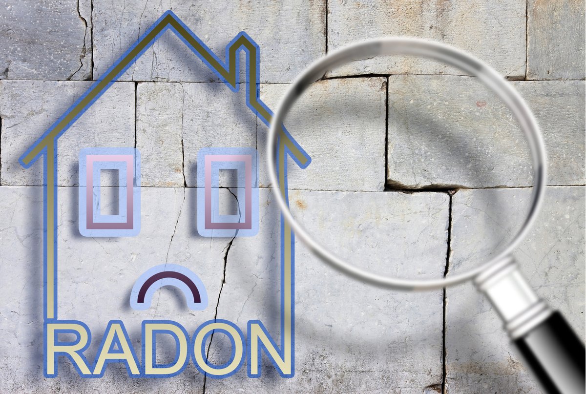MYHouseMaster's tweet image. One in 15 U.S. homes are estimated to have elevated #radon levels. Radon is colorless and odorless. Testing is the only way to know if you and your family are at risk from radon. Radon-induced lung cancer can be easily prevented by #radontesting and mitigating when necessary.