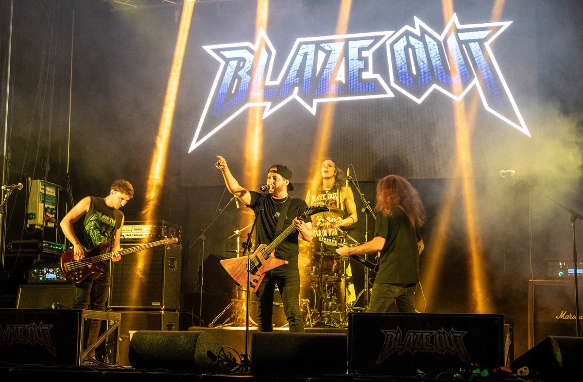 blazeoutband's tweet image. 🔥SABADELL🔥

Poco mas de una semana para vernos las caras y gozarlo de lo lindo en el SAM FEST de Sabadell 👹

Sábado 2 de Septiembre en la Plaça Creu Alta, gratis y al aire libre, no tenéis excusa 🍻🔥

#sabadell #samfest #blazeout #blazeoutband #metalcatalunya #metal