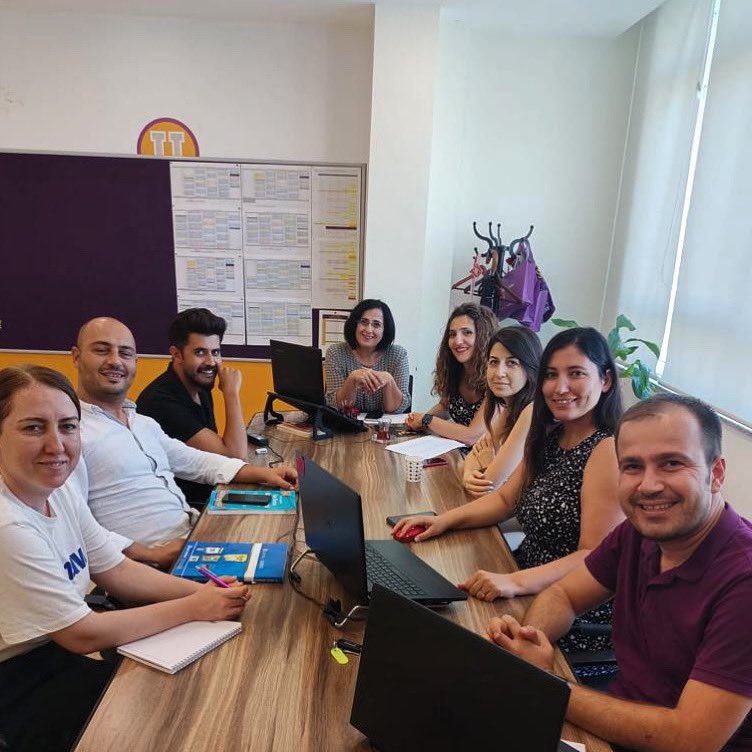 Uğur Okulları Muratpaşa Kampüsü LGS kadrosu olarak her hafta düzenli gerçekleştirdiğimiz 8. sınıf öğrencilerimizin bireysel değerlendirilmesinin yapıldığı toplantılarımızdan ilkini gerçekleştirdik.
Tüm öğretmenlerimize teşekkür ediyoruz.