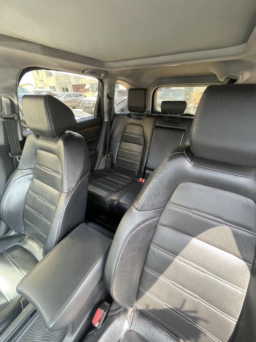raysautopolish's tweet photo. *Quick Sale*
2018 Honda CRV Touring AWD
Price: Gh260,000 Negotiable
Mileage: 83,700km
2019 Registered(Single Owner in Gh)
Upgraded with 2020 Touring Front Bumper
Remote Start
LED Headlights 
Panoramic Sunroof &amp; more
Runs &amp; Drives super well https://t.co/aDN1q5aisb
