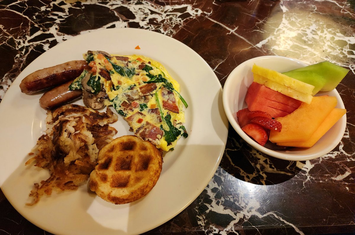 Des0lat0r's tweet photo. Thanks @Commvault for the great breakfast at #Explore. https://t.co/JtCUTY56GD