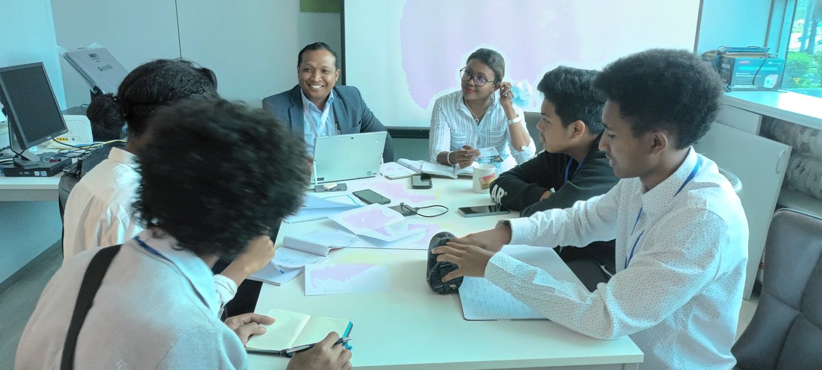 firstglobalmg's tweet photo. Team Madagascar met with the Solar Manager of Total Energies Madagascar to discuss the new technology experience

#FGC2023Singapore
#FGC 
#FGBOR https://t.co/zFCac9iaop