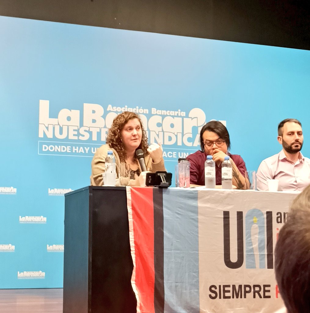 "Las criptomonedas significan una importante fuga de divisas para América Latina."

<a href="/SofiaScasserra/">Sofia Scasserra</a> en la charla "Argentina para Armar".