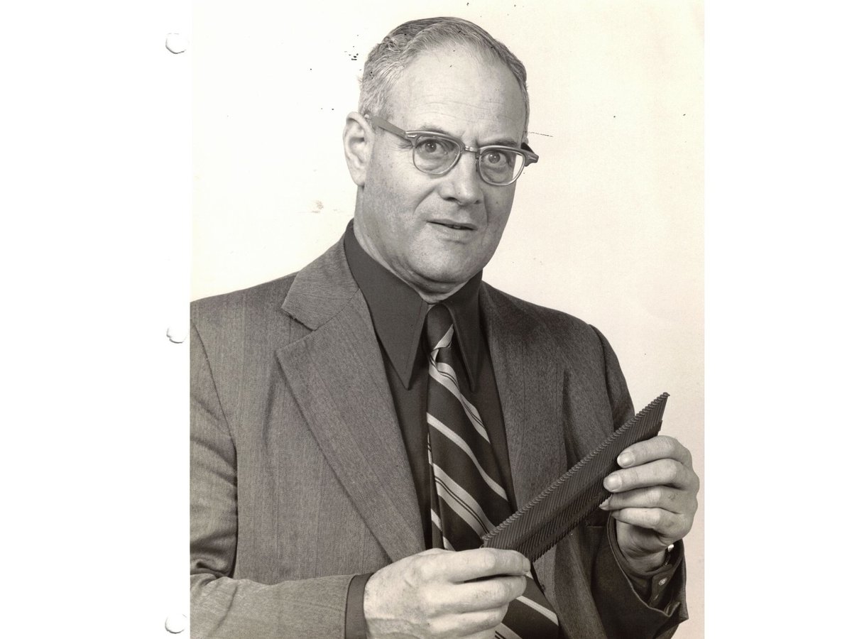 sustainbiomtrls's tweet photo. SBIO is grateful to E. George Stern’s family for their continued support of the E. George and Marianne Stern and Jean Stern Fromberg Memorial Scholarship. Please take a few minutes to read about his legacy: https://t.co/Pg4MOGOzYw
#VT #SBIO #CPULD #DrEGeorgeStern https://t.co/fw3vl3KuYw
