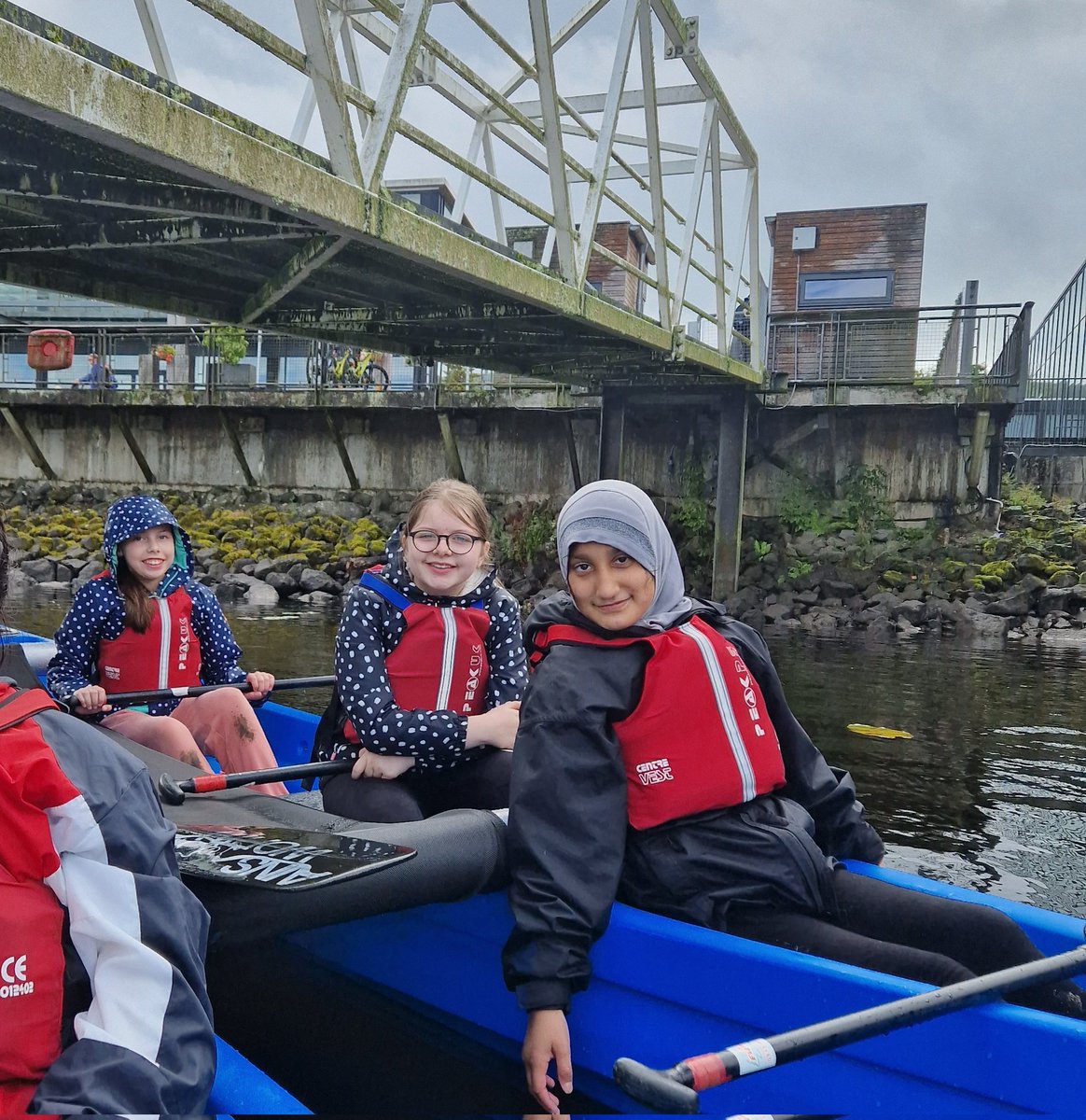 Mr Gess (@mrgess5) on Twitter photo So proud of our S1.1 and S1.2 classes today. We had instructors and members of the public commenting on how polite and well mannered they are...we wouldn't expect anything else! 🛶🛶🛶 #webelong <a href="/smithycroft282/">Smithycroft Secondary</a> So proud of our S1.1 and S1.2 classes today. We had instructors and members of the public commenting on how polite and well mannered they are...we wouldn't expect anything else! 🛶🛶🛶 #webelong <a href="/smithycroft282/">Smithycroft Secondary</a>