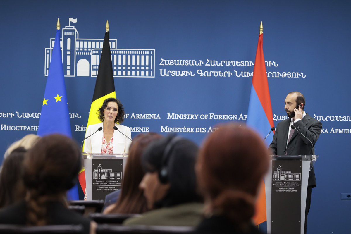 hadjalahbib's tweet photo. J’ai également abordé la situation dans la région du Karabagh/Haut-Karabagh. La seule voie valable vers la paix est celle du dialogue et du compromis. J’ai réaffirmé l’engagement  de la Belgique et de l’Union européenne à promouvoir une solution négociée. (2/2) https://t.co/ZrTCaI8X8U