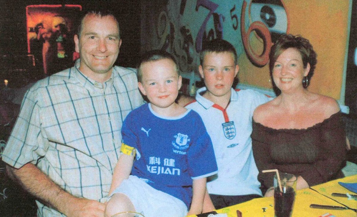 #OnThisDay 16 years ago, 11 year old Rhys Jones was murdered whilst walking home from football. Our thoughts with Mum & Dad, Mel & Steve Jones & brother Owen, family & friends. #RIPRhys💙 #EFC #Everton