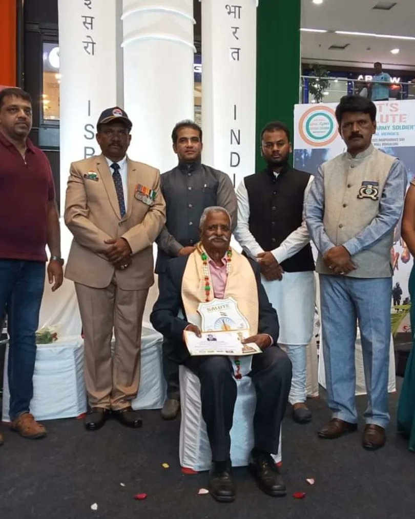 ElementsMall's tweet photo. Throwback Tuesday (1) !!!

15th Aug 2023 | A few Snaps from Independance day celebrations #Salute - A Tribute to our indian army Soldier's @ElementsMall.

#ElementsMall #IndependenceDay #Celebrations #indianarmy #tribute #Nagavara #Bangalore https://t.co/4iUbw7BbM3