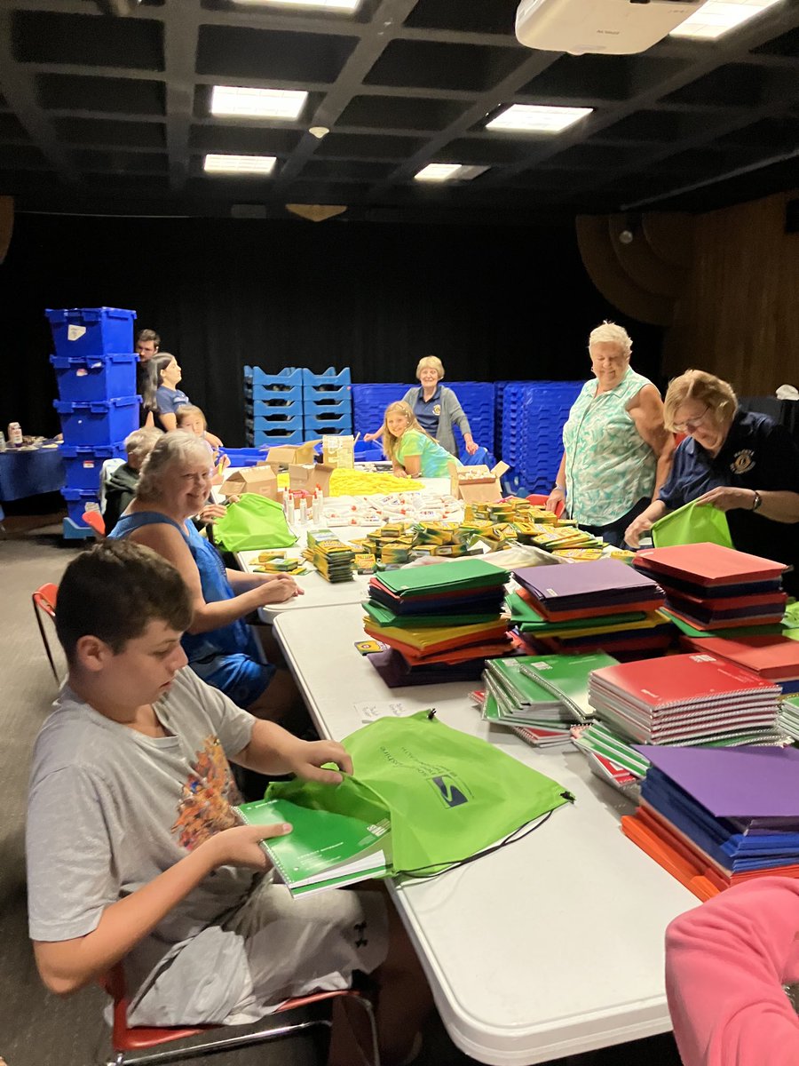 Thank you to the volunteers preparing the 1000s of backpacks for our ⁦<a href="/NASHUASCHOOLS/">NashuaSchools</a>⁩ Back to School Night! We greatly appreciate all of our community partners.  Looking forward to seeing our Ss on Thurs (8/24)from 5:00-6:30 at Nashua Library.  #OneNashua #LensOfCelebration