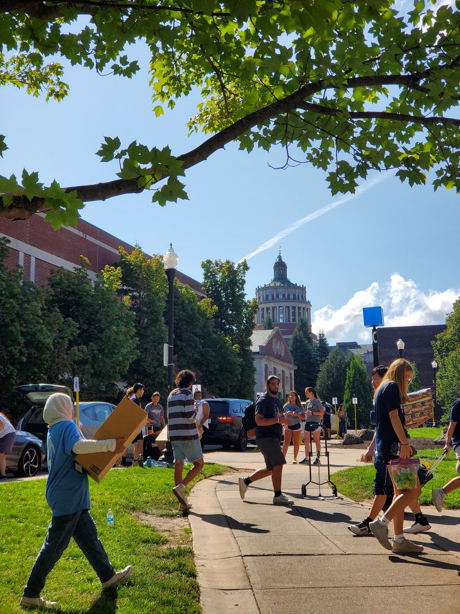 Our newest Yellowjackets continue moving in today! Have a wonderful Welcome Week and an Ever Better first semester at Rochester!