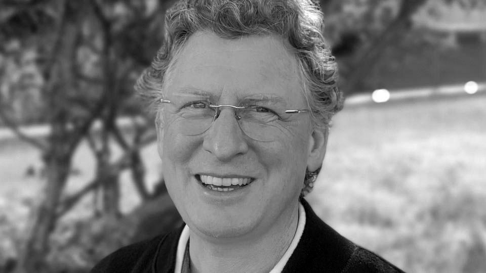 Université de Rennes (@rennesuniv) on Twitter photo Nous avons la tristesse de vous faire part de la disparition d'Arnaud Martin, directeur de l'<a href="/IUTlannion/">IUT Lannion</a> ce 21 août, à l'âge de 49 ans.
Nous saluons son courage et son engagement.
Nous adressons tout notre soutien à sa famille, ses amis, ses proches.
univ-rennes.fr/actualites/hom… Nous avons la tristesse de vous faire part de la disparition d'Arnaud Martin, directeur de l'<a href="/IUTlannion/">IUT Lannion</a> ce 21 août, à l'âge de 49 ans.
Nous saluons son courage et son engagement.
Nous adressons tout notre soutien à sa famille, ses amis, ses proches.
univ-rennes.fr/actualites/hom…