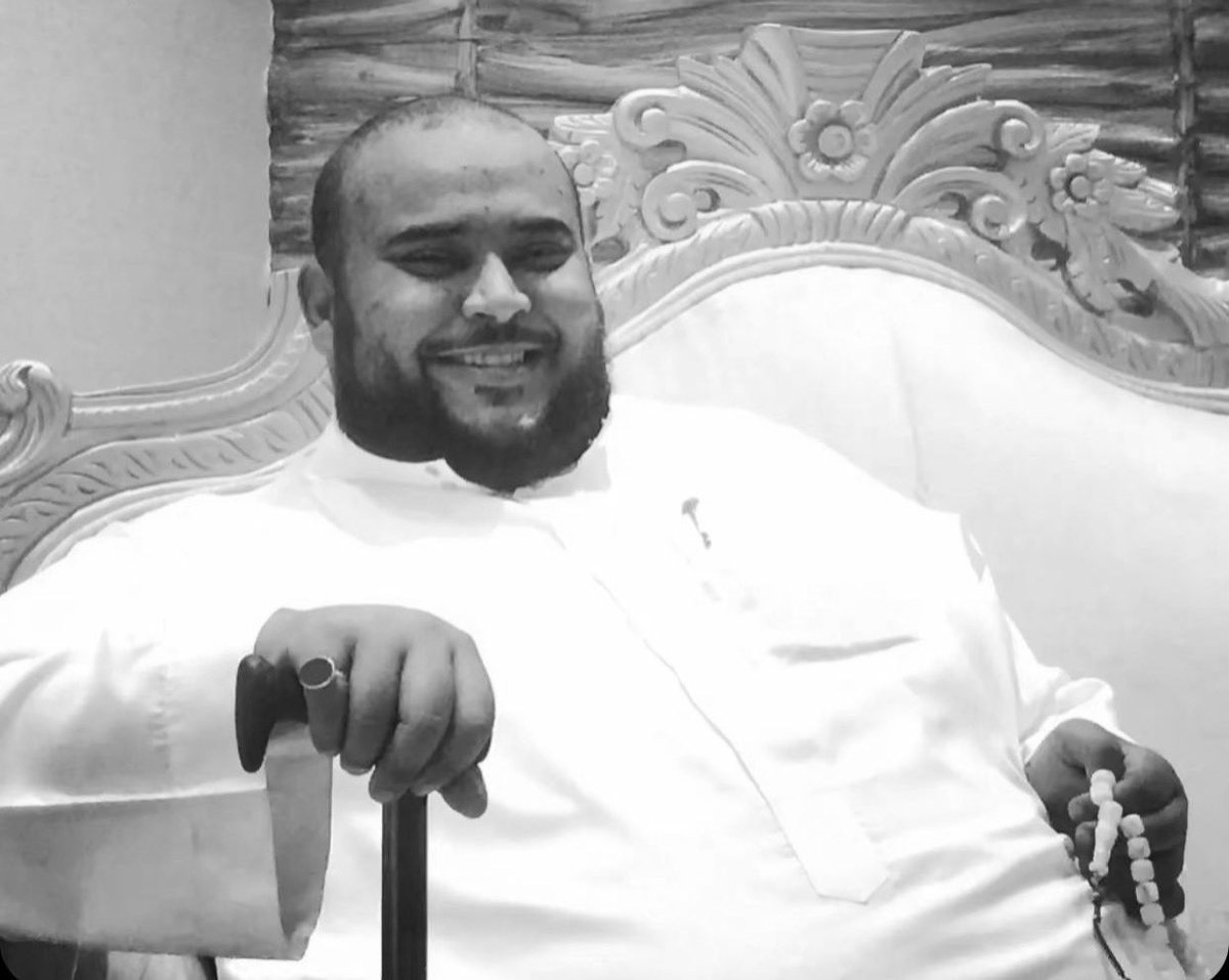 اخوي صالح كان يحبك يابندر 💔

بهذي الكلمات ودعنا الغالي #صالح_العنبر وكانت من أخوه بدر الي اسأل الله أن يجبر قلبه

صالح اقبل إلى خير قدمه وهو في حياته
يشهد الله كان كريم النفس والمال لايتأخر عن تقديم الخير للناس رغم مرضه وضعفه 
الله يجعلك في جنات النعيم ياحبيبي ياصالح