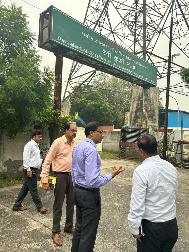 CeoNoida's tweet photo. आज वित्त विभाग के अन्तर्गत केन्द्रीय लेखा विभाग तथा नौएडा क्षेत्र में नागरिकों को समुचित जलापूर्ति उपलब्ध कराने हेतु रैनीवेल सं0- 3 व 9 का निरीक्षण किया। https://t.co/3Mu52iuOP0