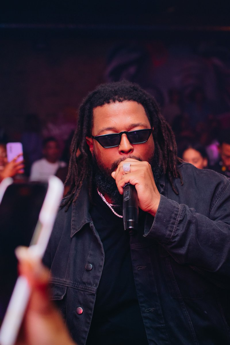 BlackCrateG's tweet photo. MBUZI @ANATII performing at DRAMA CPT. Big Qhwaahh π₯π―
Ph: @BlackCrateG
#experiencethedrama #anatii #BigBrotherNaija #BRICS https://t.co/A5wj6Ay6Af