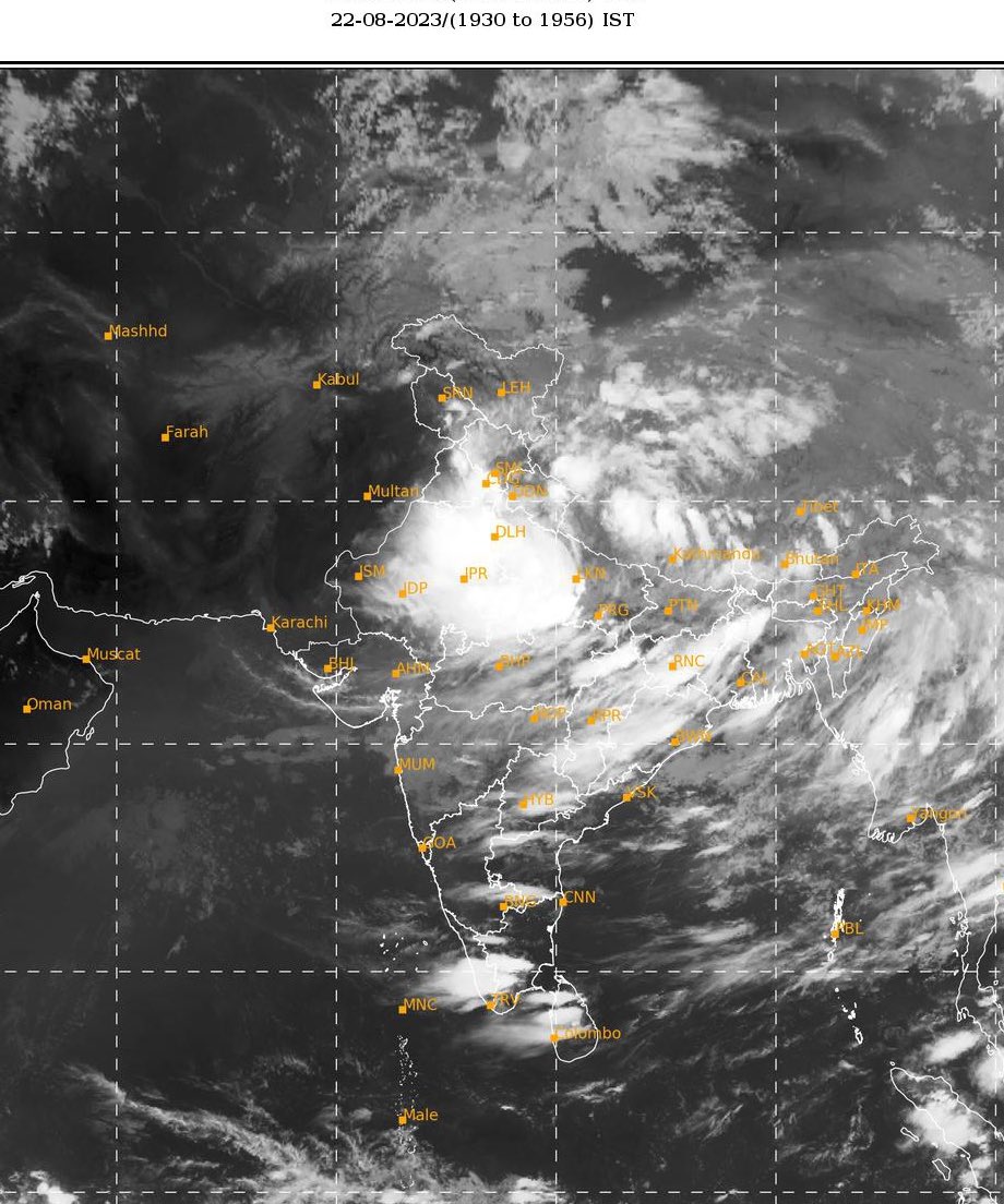 CanisPariah's tweet photo. Look at NW India, who says monsoon is weak !
The #AxisOfMonsoon is passing through Indo Gangetic plain now & will slowly drift towards #FoothillsOfHimalayas inducing #BreakPhase in 2-3 days.
* Avoid Himalayas for the next 10-15 days *
#DelhiRains #NepalRains #UttarakhandRains https://t.co/EqUOUMB7RR