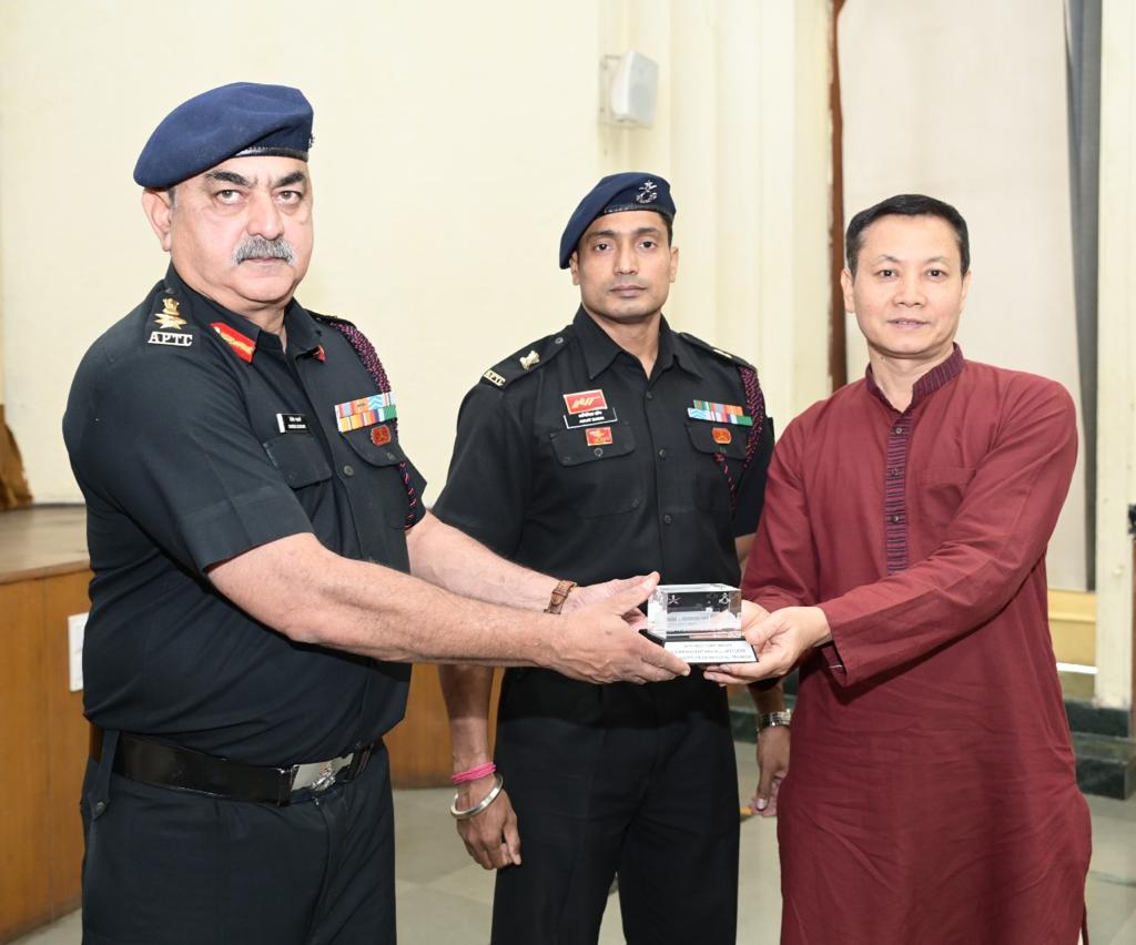 artrac_ia's tweet image. “𝐘𝐨𝐠𝐚 𝐟𝐨𝐫 𝐅𝐢𝐭𝐧𝐞𝐬𝐬”

Maiden “Advanced Yoga Module” was successfully conducted by Army Institute of Physical Training #AIPT, Pune in consultation with Morarji Desai National Institute of Yoga #MDNIY &amp;amp; Ministry of AYUSH under aegis of @artrac_ia for #IndianArmy