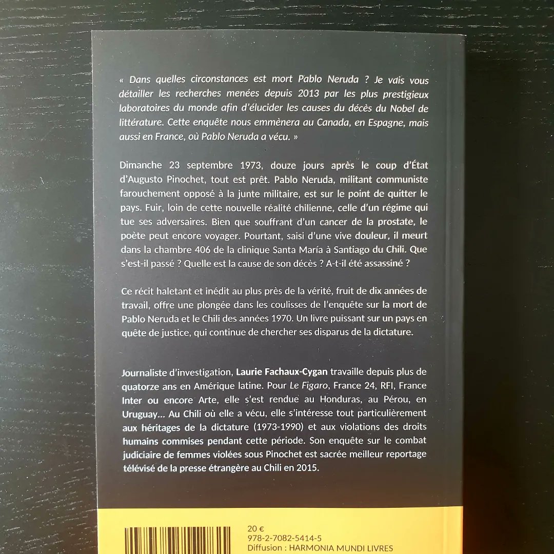 Lauriefachaux's tweet photo. Mon livre "Chambre 406, l'affaire Pablo Neruda" (éditions de L'Atelier) paraît en librairie aujourd'hui ! 🥳 🇨🇱📚🖊️

Merci à Solange Bied-Charreton (@SolangeBCh) pour son article dans Marianne (@MarianneleMag) !

Cinquante ans après la disparition de Pablo Neruda, "Laurie Fachaux-Cygan, journaliste d'investigation, a repris l'enquête ouverte en 2011.

Grâce à l'exploitation de documents exclusifs et à la parole des protagonistes de l'affaire, elle conte, dans ce livre événement à paraître le 22 août, le récit haletant de douze années d'instruction." 

▶️ Mon livre disponible ici : 
https://t.co/Wklog5mcP8

▶️ Le lien de l'article de Marianne :
https://t.co/1Jsk7Rezg7

#PabloNeruda #Chile #a50añosdelgolpe
#rentreelitteraire