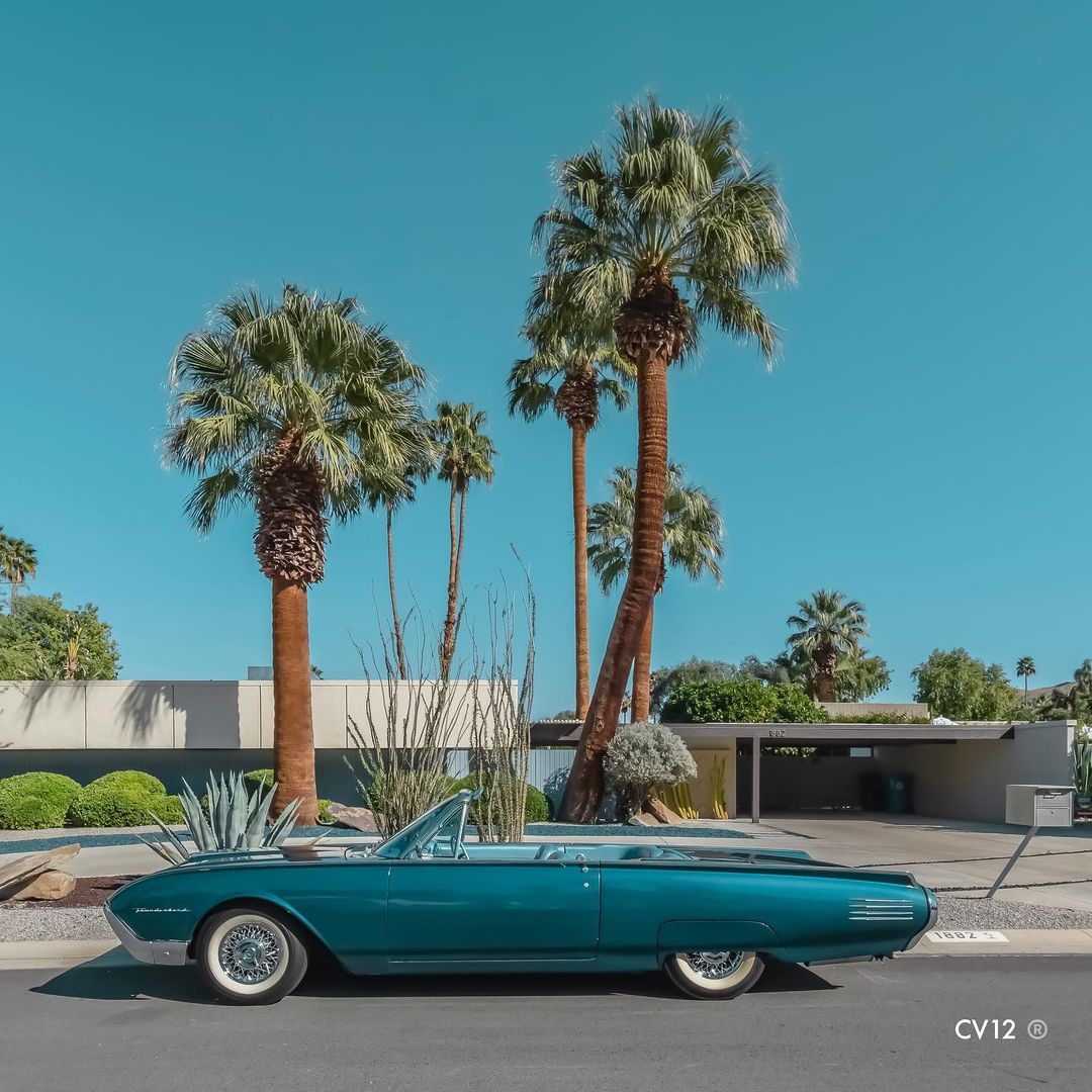 ModernismWeek's tweet image. Experience the ultimate in midcentury curb appeal during the "Twin Palms Estates Exteriors Walking Tour: Krisel with the Alexanders Ushered in a New Design Era" on Oct. 19-22: go.modtix.com/f/2023/twin-pa… (📷: #PSModSquad Carlos Vargas)