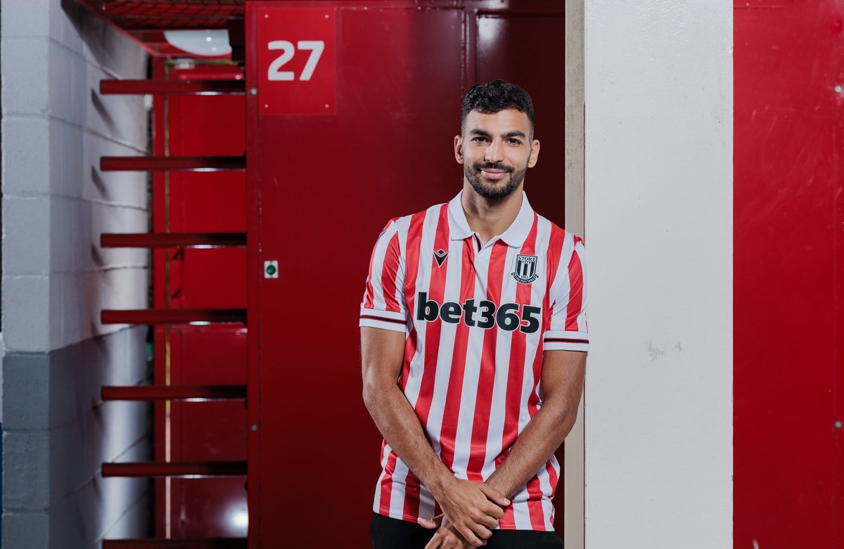 stokecity's tweet photo. Your new No. 2️⃣7️⃣ is in the building 😎 https://t.co/nTOsmrcBi5