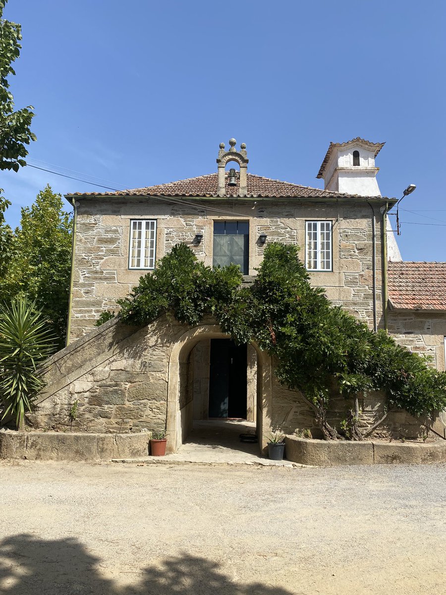 jackiemcguin's tweet photo. Day 1695 of #1700daysofwalking A baking 40 degrees in the Douro Valley so all walking was slow π₯΅ Beautiful wines and spectacular scenery #365crew https://t.co/p8o8ng7lIw