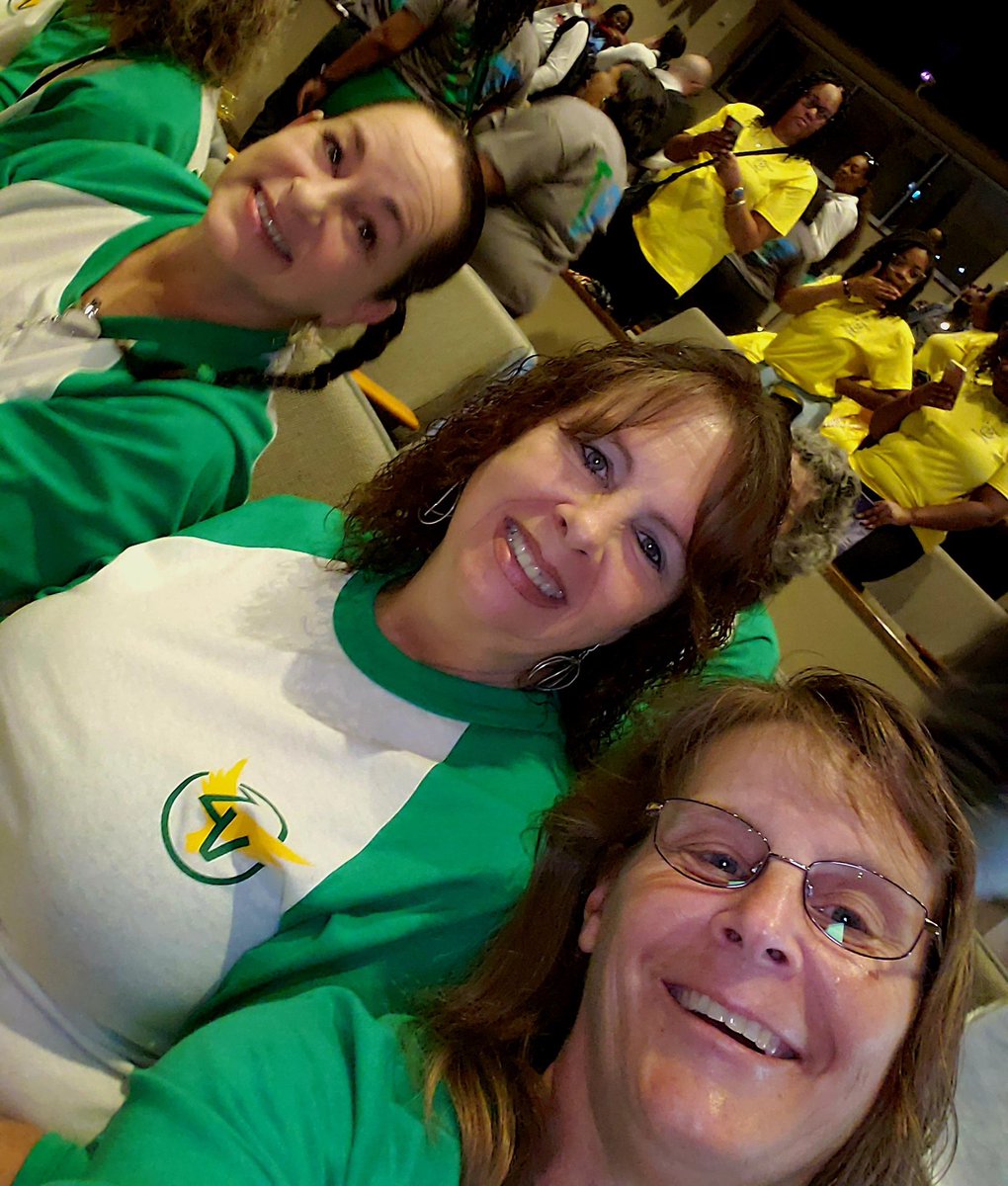 ZebVanceEagles's tweet image. We are so excited for our year to begin!  💛🦅💚 #experiencevcs