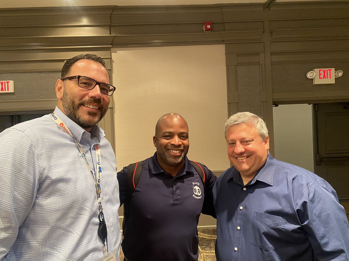 KimberlyPilla1's tweet photo. SAA Retreat! Morning sessions have been amazing! Leadership Matters! #SchenectadyRising #Allin #pasionatepeole #literacy #readingisourpriority ❤️🤍💙 https://t.co/WcyJAI6Xm5