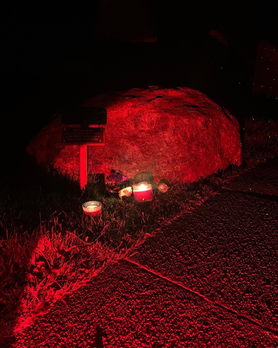 hour_paranormal's tweet photo. 📚 Delved into Meg Shelton's grave in Woodplumpton for some fascinating paranormal research! 🧙‍♀️🌳💀 Discover the chilling history of the "Fylde Hag" accused of witchcraft. #MegShelton #Woodplumpton #WitchcraftHistory #paranormalinvestigation🕯️📜🔍 https://t.co/lCE6PJYxnu