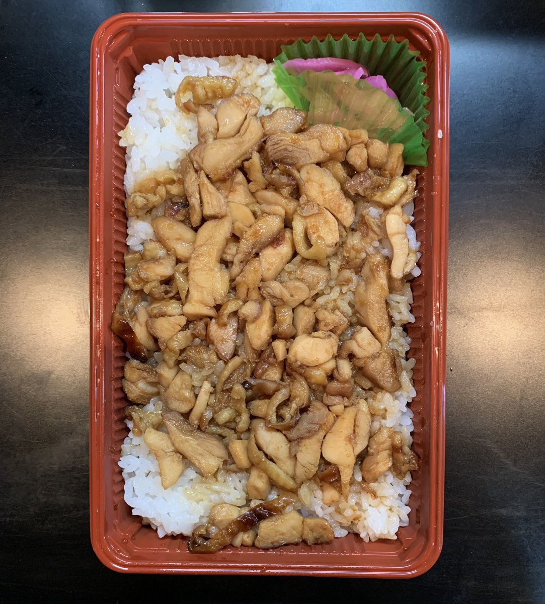 <a href="/bozu_108/">坊主</a> 因みに
綾小路 翔はイカ弁推し（上段本人撮影）
白鳥雪之丞はトリ弁推し（下段本人撮影）
他にもチャー弁派・カツ弁派・バー弁派と同じ地域で育っても好みは分かれます。
※🐔🍺君津坂田店は漬物がトリコロール。