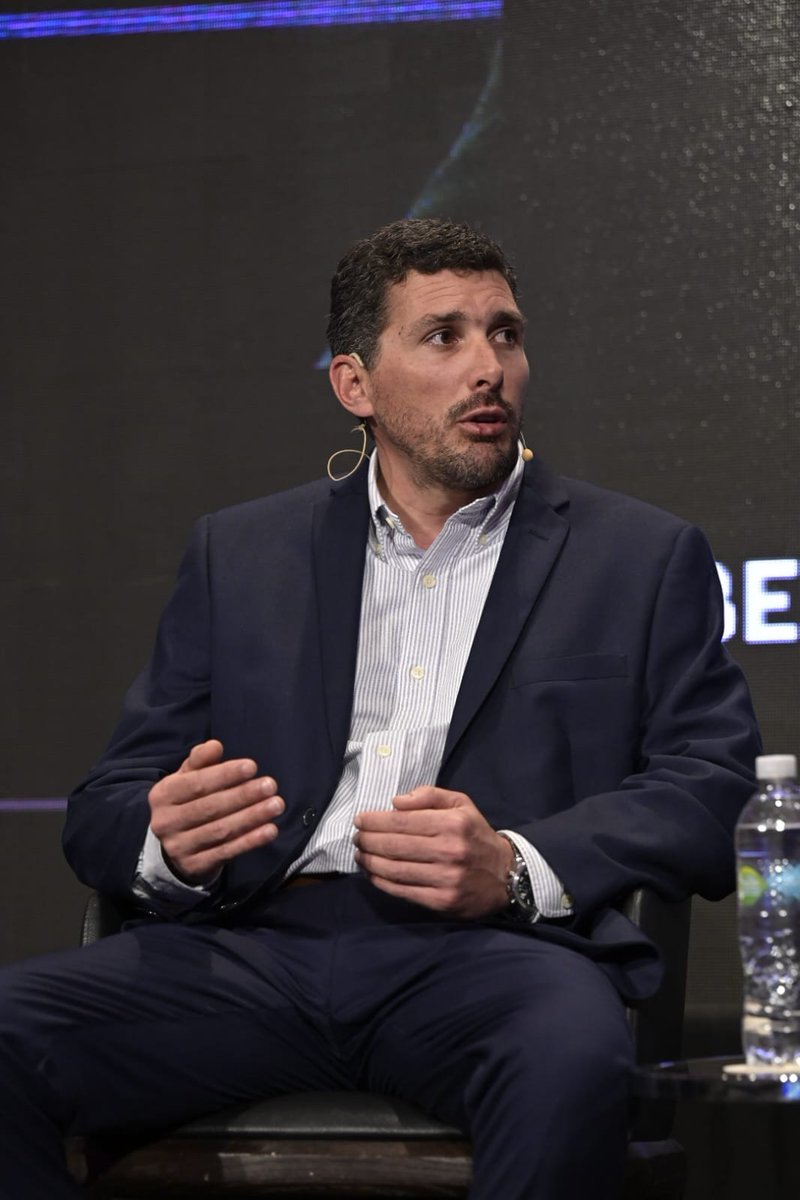forbesuruguay's tweet photo. "La actividad agropecuaria es claramente una actividad riesgosa y hay que trabajar mucho en mitigar ese riesgo. Para cualquier empresa que no tenga recursos financieros ilimitados es necesario tener seguros", dijo Juan Manuel García de Copagran. #ForbesInsuranceSummit https://t.co/FTFKo1Z7xu