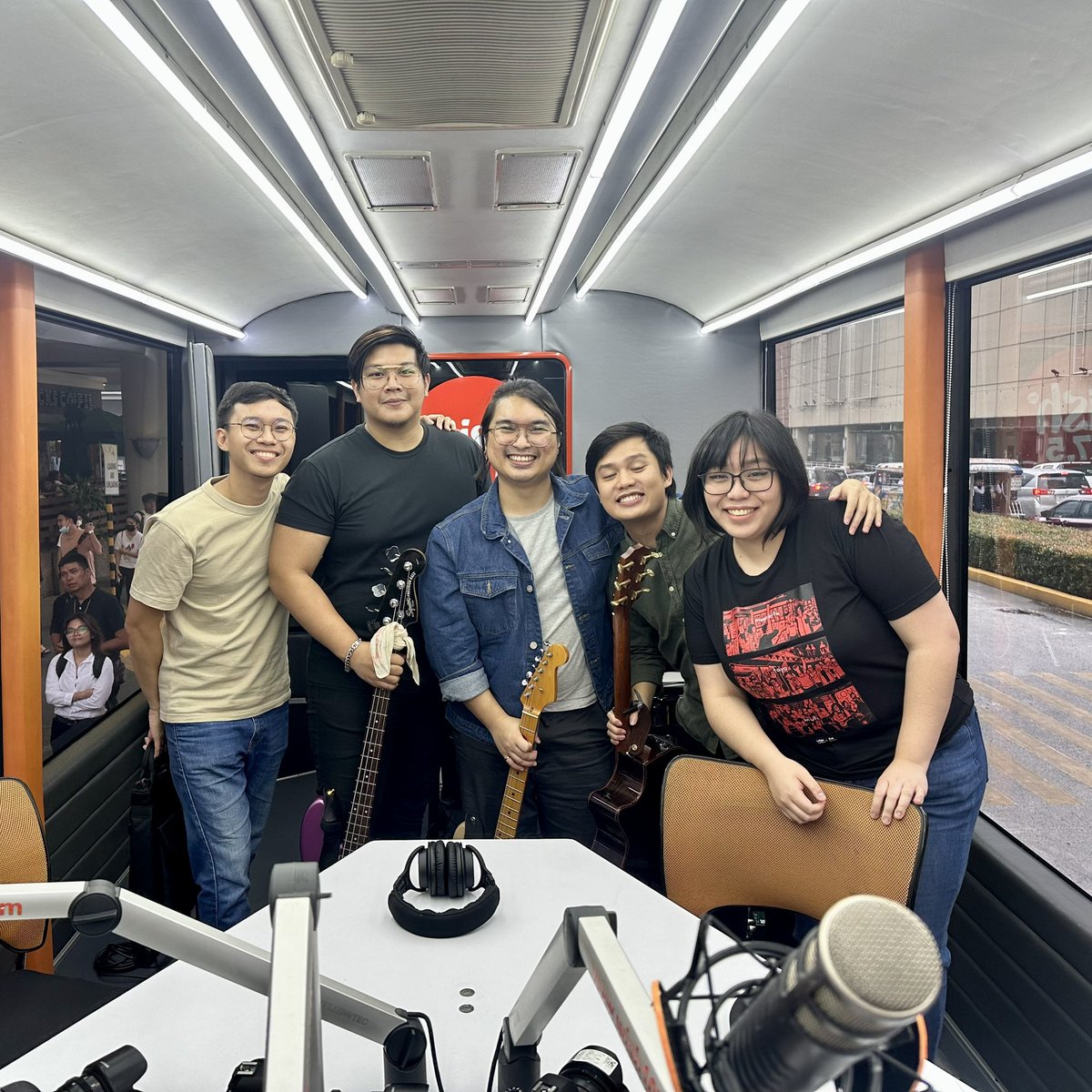 TheRidleysMusic's tweet photo. To our solid Ridlets Community who went to Sta. Lucia Mall to see and celebrate this milestone with us, grabe kayo! 🥹🫶 We love you! ❤️

Here's to more shows and stages to conquer! Stay tuned for more music and memories! 🎶🤗

#TheRidleysFirstWISH https://t.co/Anpla5Cdx3