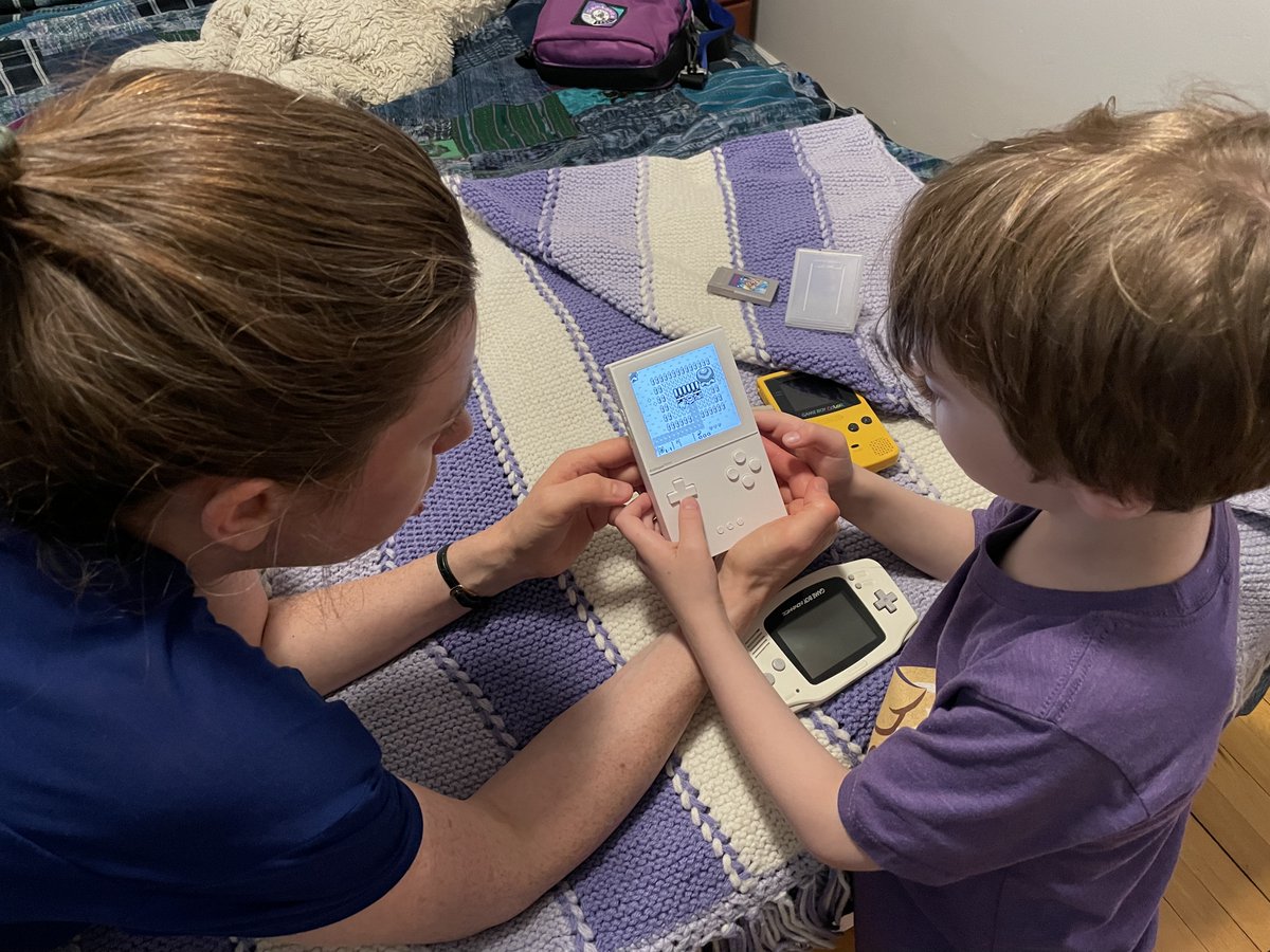 CrossBits's tweet photo. @analogue The Pocket my family ordered finally arrived! We've been giving our 5 year old a bit of a handheld gaming history lesson. https://t.co/NGHeK4sIkk